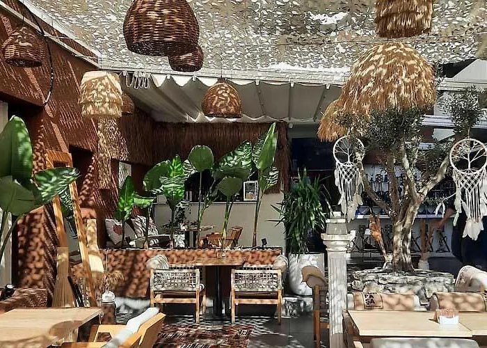 酒店 Tosunpasa Cafe *