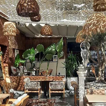 Szálloda Tosunpasa Cafe *